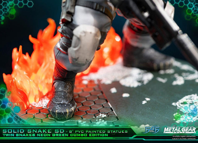 Solid Snake SD Twin Snakes Neon Green Combo Edition (sssd-comboexstealthng-h-17.jpg)