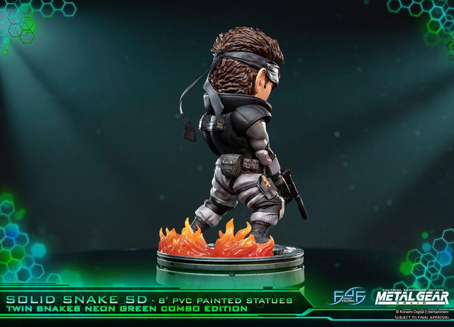 Solid Snake SD Twin Snakes Neon Green Combo Edition (sssd-comboexstealthng-h-37.jpg)