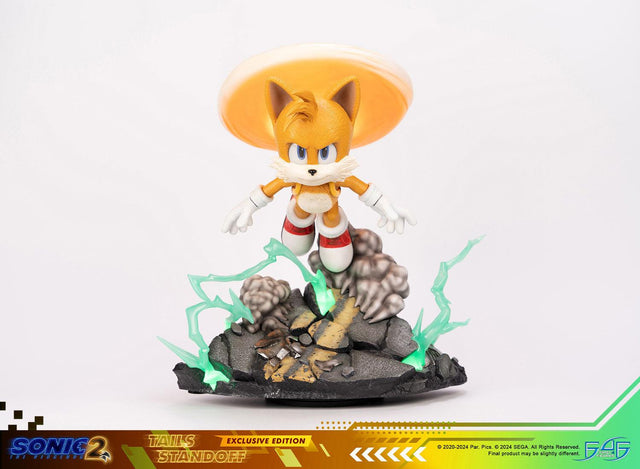 Sonic the Hedgehog 2 - Tails Standoff (Exclusive Edition) (tailsstandoff_exwbg_01.jpg)