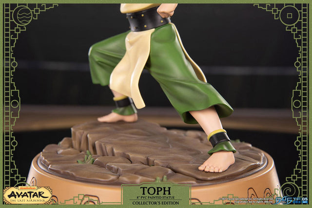 Avatar: The Last Airbender - Toph PVC (Collector's Edition) (tophce_23.jpg)