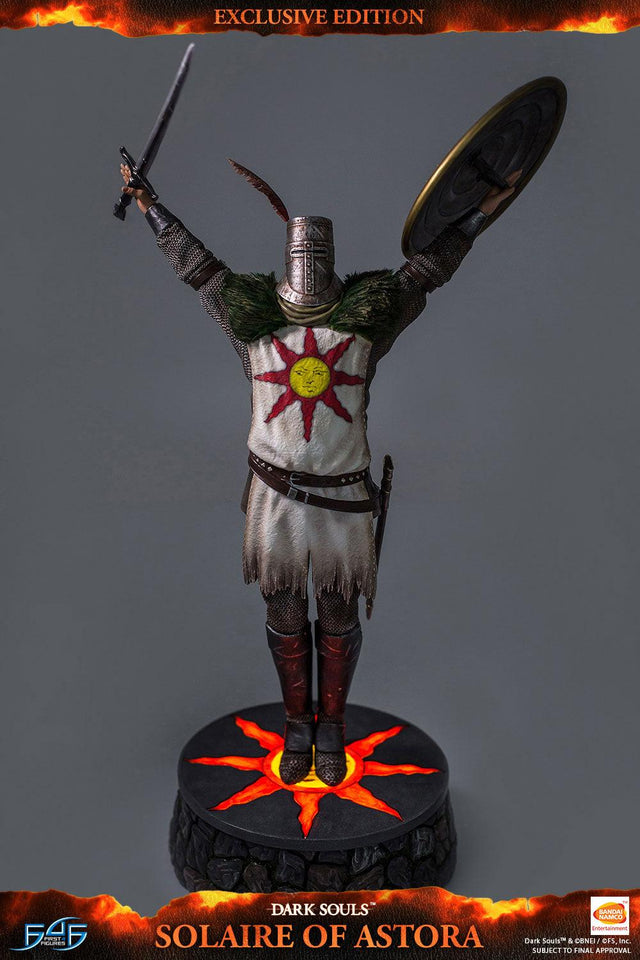 Solaire of Astora (Exclusive) (vertical_02_2_3.jpg)