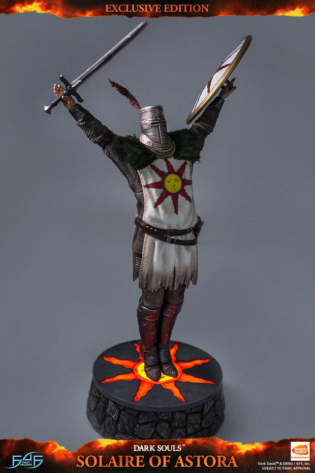 Solaire of Astora (Exclusive) (vertical_03_2_3.jpg)