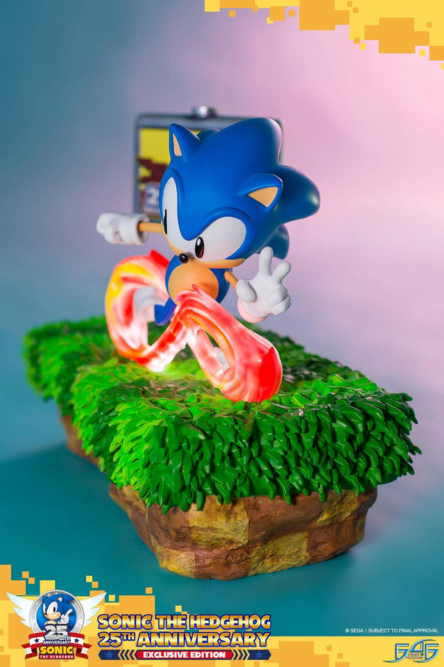 Sonic the Hedgehog 25th Anniversary (Exclusive) (vertical_09_2_13.jpg)
