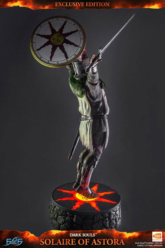 Solaire of Astora (Exclusive) (vertical_14_2_3.jpg)