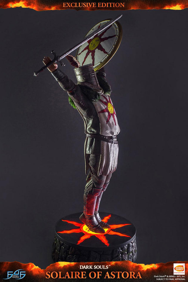 Solaire of Astora (Exclusive) (vertical_15_2_2.jpg)