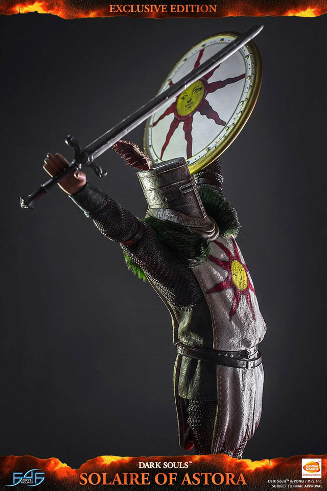 Solaire of Astora (Exclusive) (vertical_16_2_2.jpg)