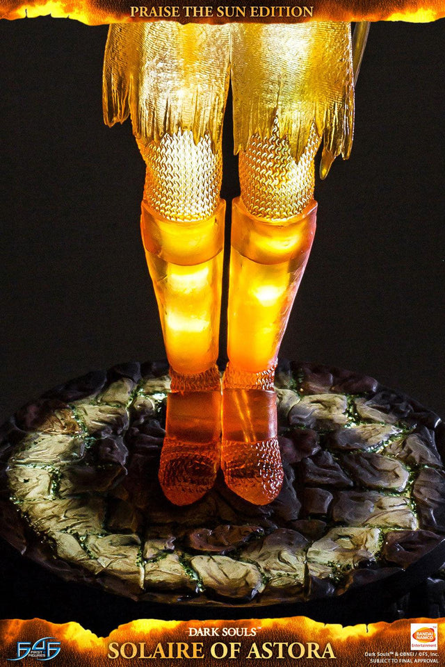 Solaire of Astora Praise The Sun Edition (vertical_18_2_3.jpg)