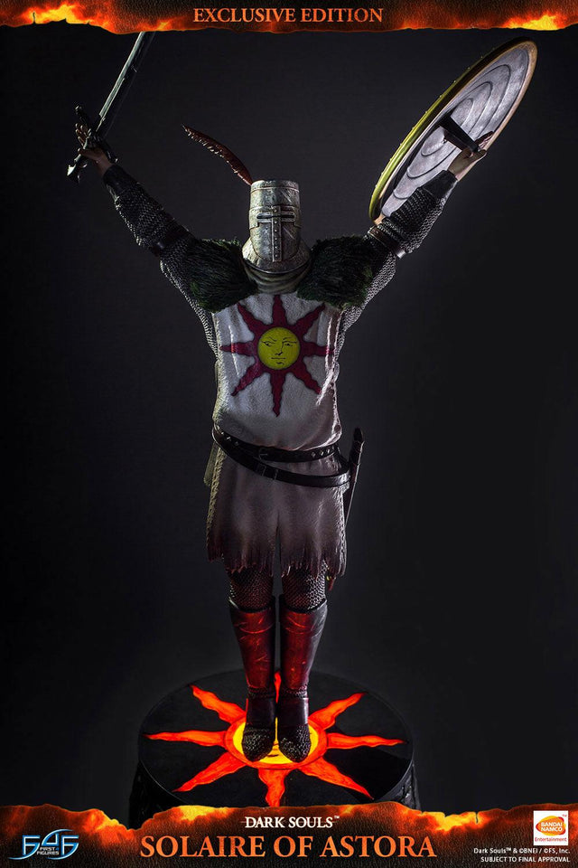 Solaire of Astora (Exclusive) (vertical_19_2_2.jpg)