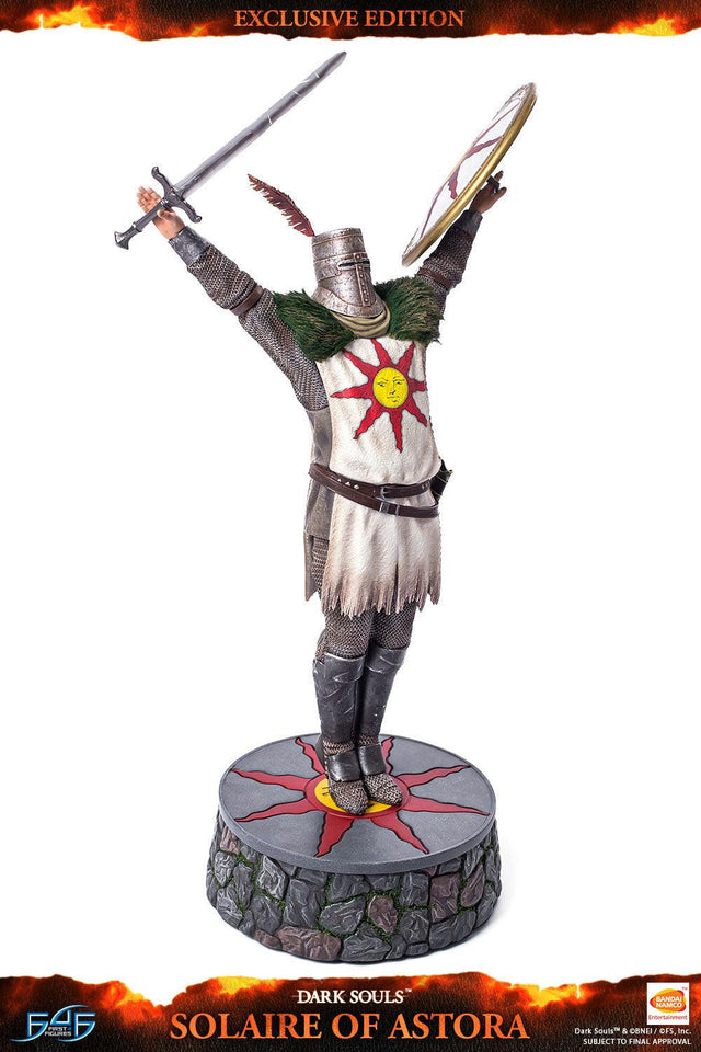 Solaire of Astora (Exclusive) (vertical_23_2_1.jpg)
