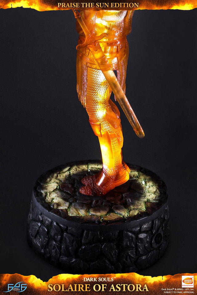 Solaire of Astora Praise The Sun Edition (vertical_26_1_3.jpg)