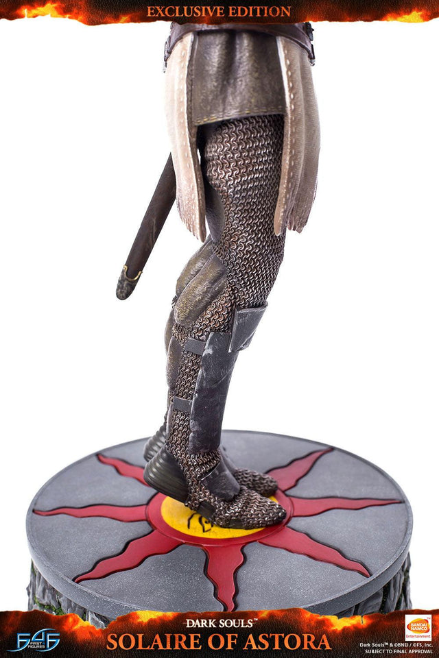 Solaire of Astora (Exclusive) (vertical_34_1_2.jpg)