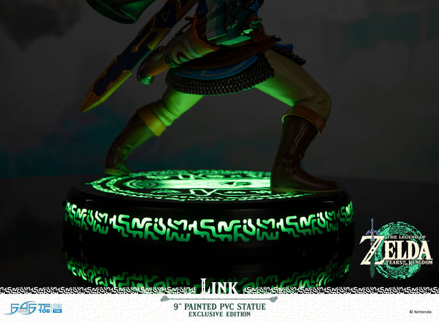 The Legend of Zelda™: Tears of the Kingdom - Link PVC (Exclusive Edition) (33d51470-93f6-4595-a168-73b6c571a94b.jpg)