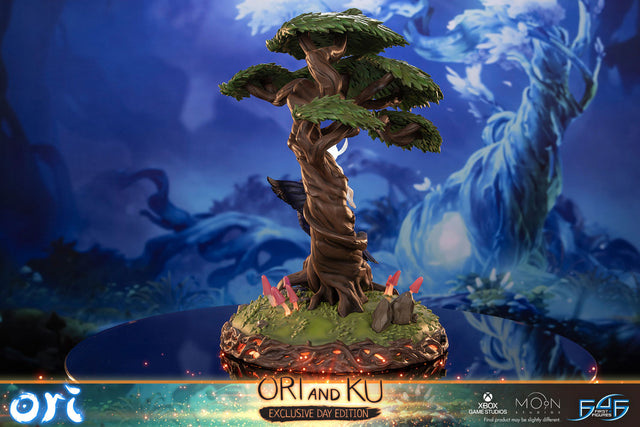 Ori and the Will of the Wisps - Ori and Ku Exclusive Edition (Day Variation) (3c024c35-2511-4bb5-b794-c6446e72a0c9.jpg)