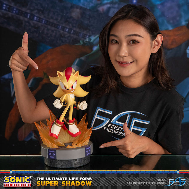 Sonic The Hedgehog - The Ultimate Life Form: Super Shadow (69ab8def-26d5-4c2f-990f-b306d45c258c.jpg)