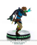 The Legend of Zelda™: Tears of the Kingdom - Link PVC (Exclusive Edition) (6da19191-9097-4343-ae8e-b4ae966274c3.jpg)