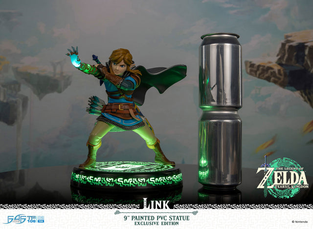 The Legend of Zelda™: Tears of the Kingdom - Link PVC (Exclusive Edition) (6f1a77bb-e94f-4fcf-9c32-74522f1203b9.jpg)