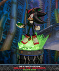 Sonic The Hedgehog - The Ultimate Life Form: Shadow the Hedgehog (Exclusive Edition) (88f479eb-31b7-453a-83be-61f21a61cd42.jpg)