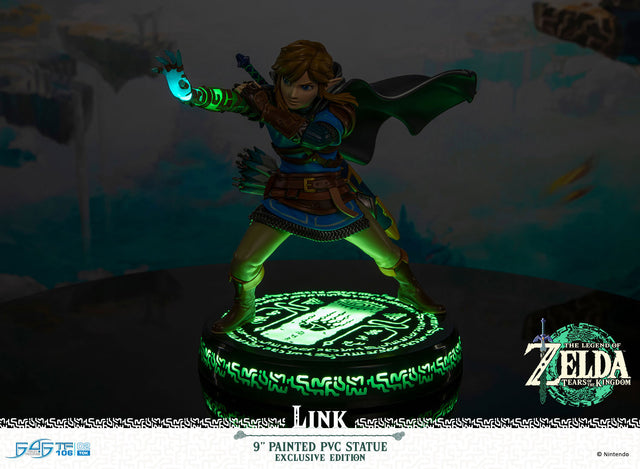 The Legend of Zelda™: Tears of the Kingdom - Link PVC (Exclusive Edition) (9f9c9341-1a46-40db-a07c-d460616862ed.jpg)