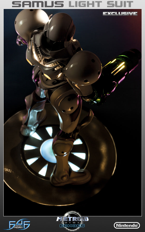 Samus Light Suit Exclusive (MPLSX019.jpg)