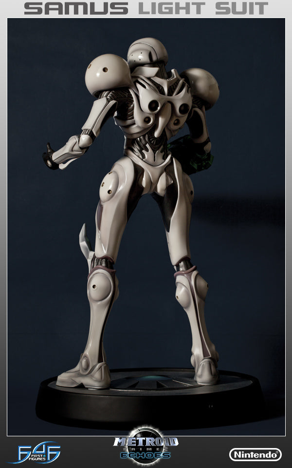 Samus Light Suit Exclusive (MPLSX031.jpg)