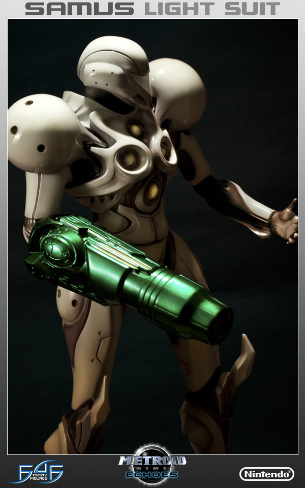 Samus Light Suit Exclusive (MPLSX045.jpg)