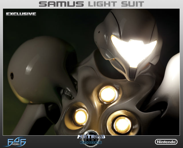 Samus Light Suit Exclusive (MPLSX053.jpg)