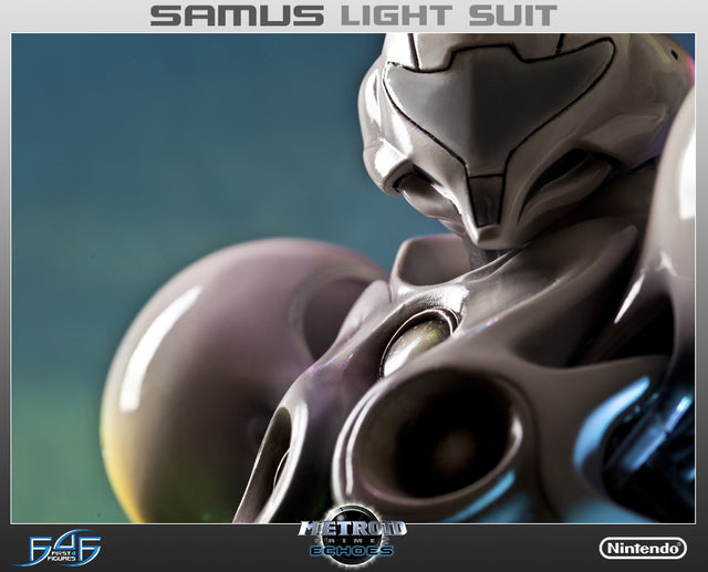 Samus Light Suit Exclusive (MPLSX069.jpg)