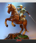 Link on Epona  (TPLOE001.jpg)