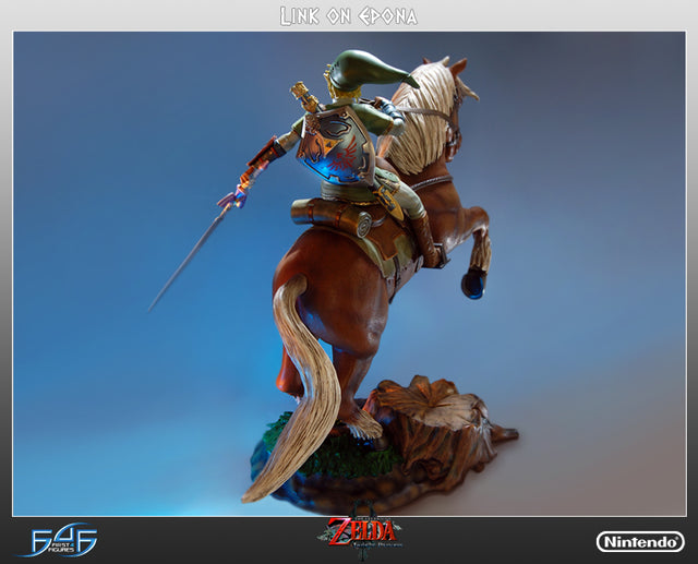 Link on Epona  (TPLOE016.jpg)
