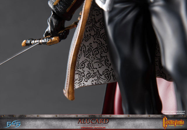 Alucard (Twilight Edition) (ac-red-horizontal-exc-15.jpg)