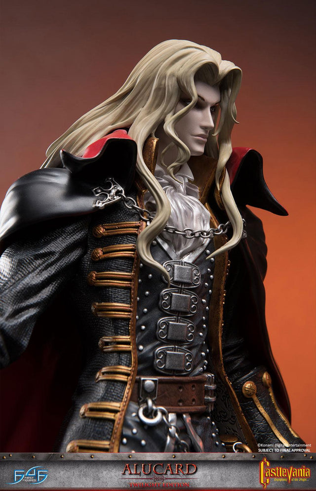 Alucard (Twilight Edition) (ac-red-vertical-exc-07.jpg)