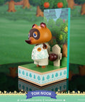 Animal Crossing: New Horizons - Tom Nook (Exclusive Edition) (actom_exce_02_1.jpg)