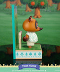 Animal Crossing: New Horizons - Tom Nook (Exclusive Edition) (actom_exce_07_1.jpg)