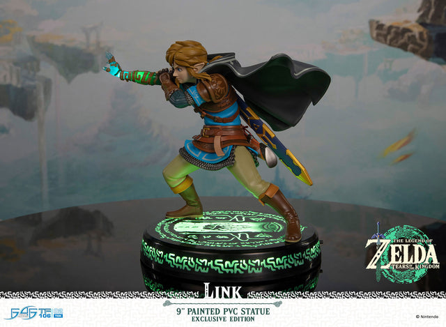 The Legend of Zelda™: Tears of the Kingdom - Link PVC (Exclusive Edition) (ad08b781-2f37-41e1-b86f-ab861ba38ad9.jpg)