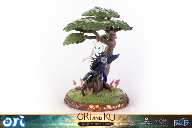 Ori and the Will of the Wisps - Ori and Ku Exclusive Edition (Day Variation) (bbc7ee14-27ee-4747-9b92-0991540a1d37.jpg)