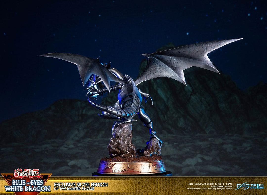 YuGiOh! BlueEyes White Dragon (Exclusive Silver Edition) First 4