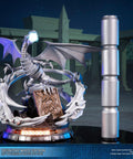 Yu-Gi-Oh! – Blue-Eyes White Dragon (Definitive White Edition) (bewd-whitedef-web-11.jpg)