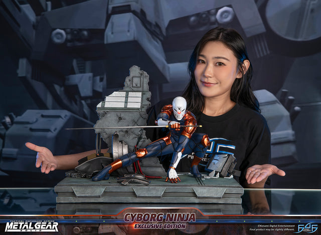 Metal Gear Solid - Cyborg Ninja (Gray Fox) (Exclusive Edition) (de427af9-cbfe-41b5-a99d-67fb45a47351.jpg)