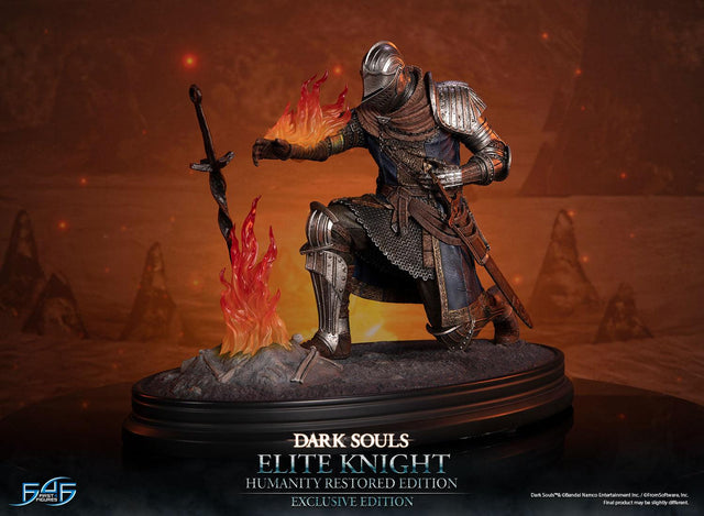 Dark Souls - Elite Knight: Humanity Restored Edition (Exclusive Edition) (ek_kneeling_ex_09.jpg)