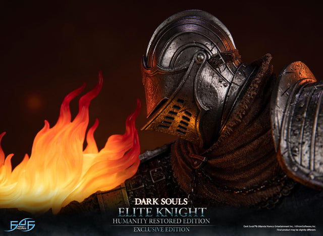 Dark Souls - Elite Knight: Humanity Restored Edition (Exclusive Edition) (ek_kneeling_ex_12.jpg)