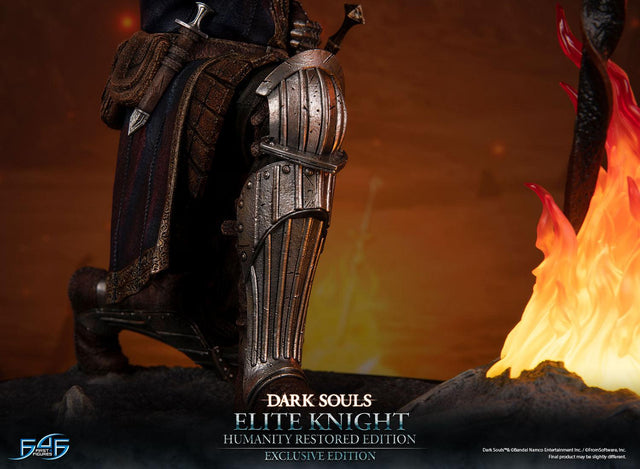 Dark Souls - Elite Knight: Humanity Restored Edition (Exclusive Edition) (ek_kneeling_ex_23.jpg)