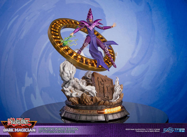 Yu-Gi-Oh! – Dark Magician (Definitive Purple Edition)  (launchphoto_dmpurple_de-01.jpg)