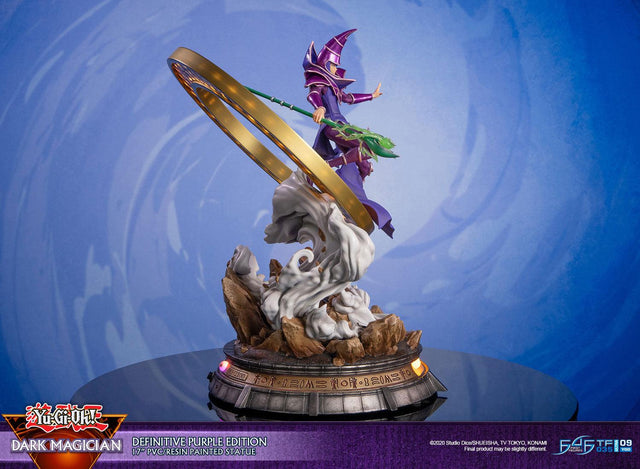 Yu-Gi-Oh! – Dark Magician (Definitive Purple Edition)  (launchphoto_dmpurple_de-02.jpg)