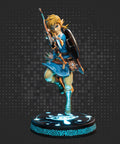 The Legend of Zelda™: Breath of the Wild – Link (Exclusive Edition) (link_f4fweb-1480x1600_1.jpg)