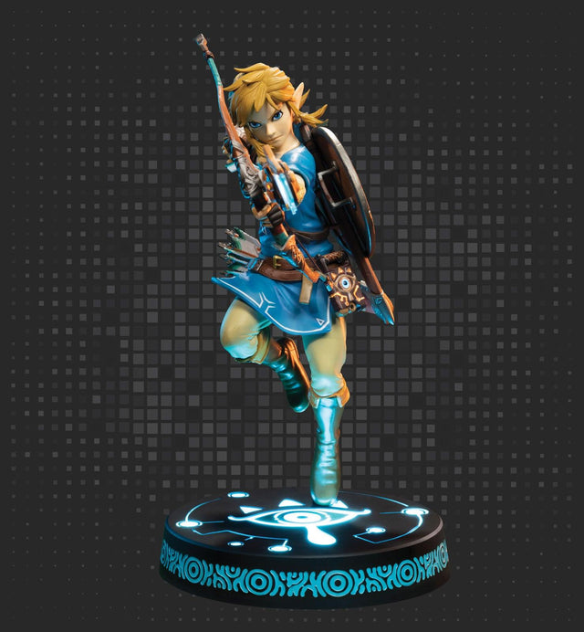 The Legend of Zelda™: Breath of the Wild – Link (Exclusive Edition) (link_f4fweb-1480x1600_1.jpg)