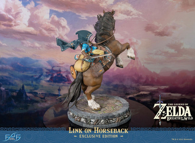 The Legend of Zelda™: Breath of The Wild - Link on Horseback (Exclusive Edition) (linkonhorseback_ex_06.jpg)