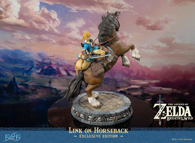 The Legend of Zelda™: Breath of The Wild - Link on Horseback (Exclusive Edition) (linkonhorseback_st_06.jpg)