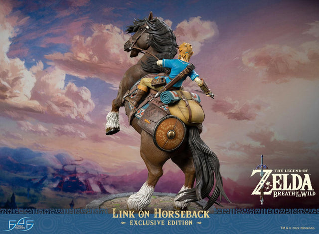 The Legend of Zelda™: Breath of The Wild - Link on Horseback (Exclusive Edition) (linkonhorseback_st_13.jpg)