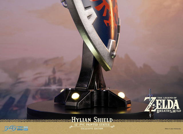 The Legend of Zelda™: Breath of the Wild – Hylian Shield (Exclusive Edition) (shield_launchphoto_ex_23.jpg)