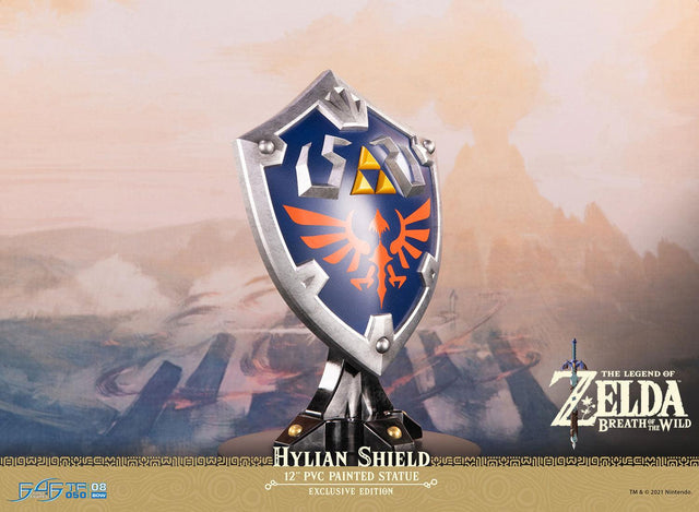 The Legend of Zelda™: Breath of the Wild – Hylian Shield (Exclusive Edition) (shield_launchphoto_st_01_1.jpg)